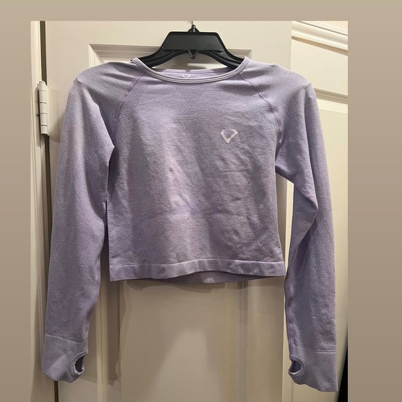 Violate the Dress Code Crop Workout top - Picture 1 of 5